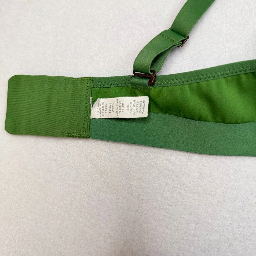 Aerie Real Me Wireless Bra 38C Green Adjustable Straps Hook Eye Closure 0265
